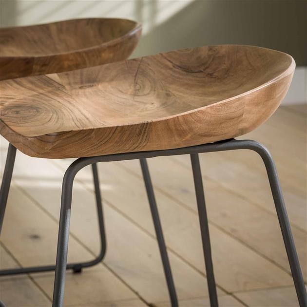 2er-Set Industriehocker, niedriges Akazienholz, Novi – Sitzhöhe 52 cm – ohne Rückenlehne