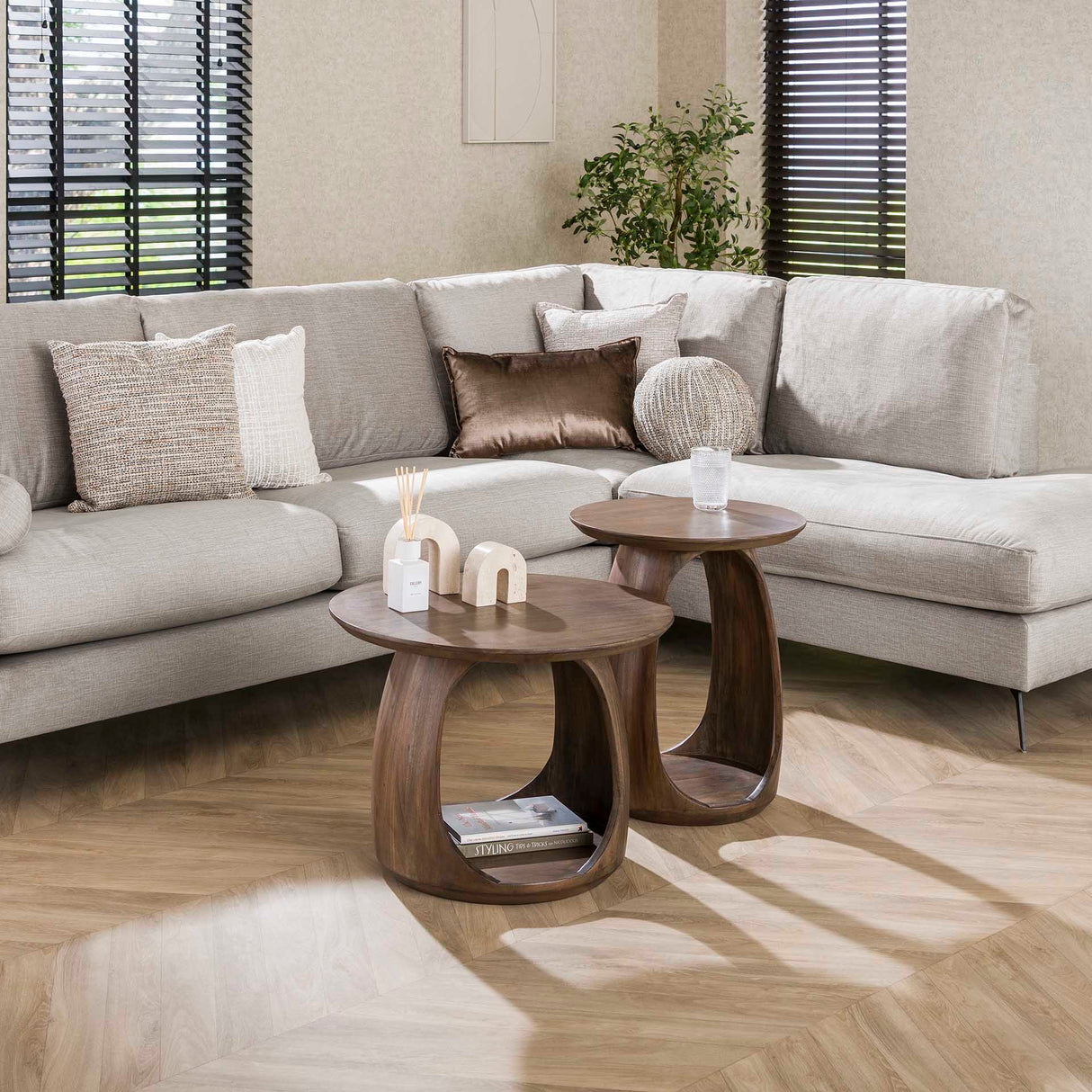 Beistelltisch Nore Massiv Akazie Braun 60x60x46 cm