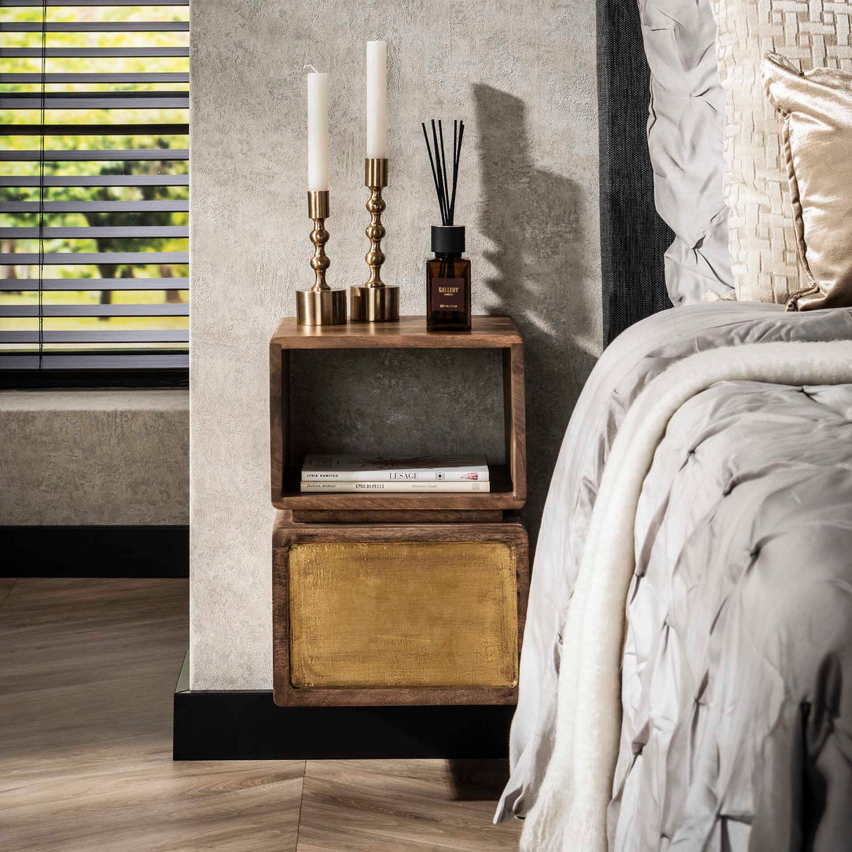 Solano Nachttisch 1 Schublade Massivholz Mango Sand