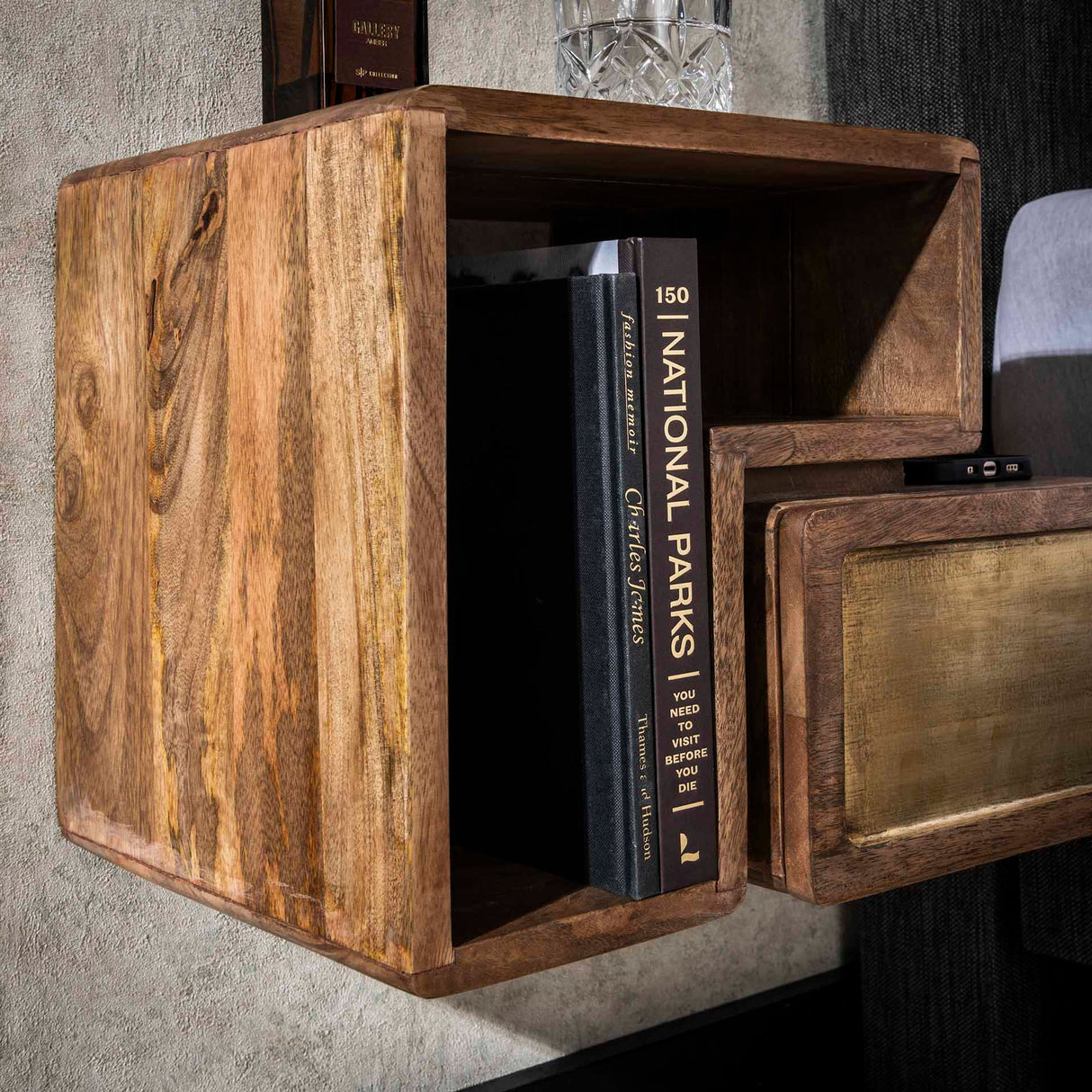 Solano Set von 2 Nachttischen Massiv Mango Sand Messing