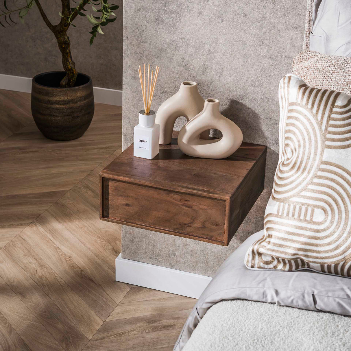 Schwebender Nachttisch Akazie Drift Brown industriell