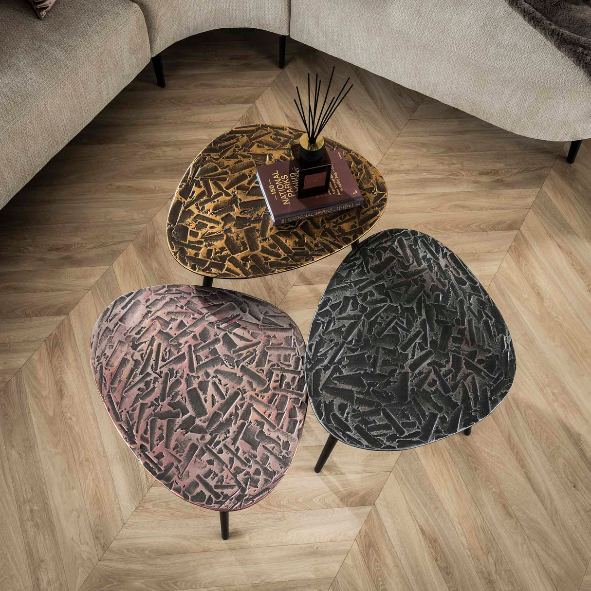 Marlo Couchtisch Set 3 Dreieckig Kupfer Patina