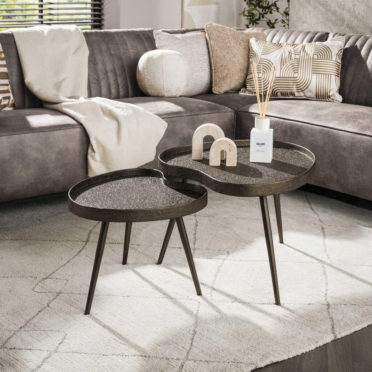 Kontur-Nierförmige Couchtisch-Set aus Bronze Liquid Metal