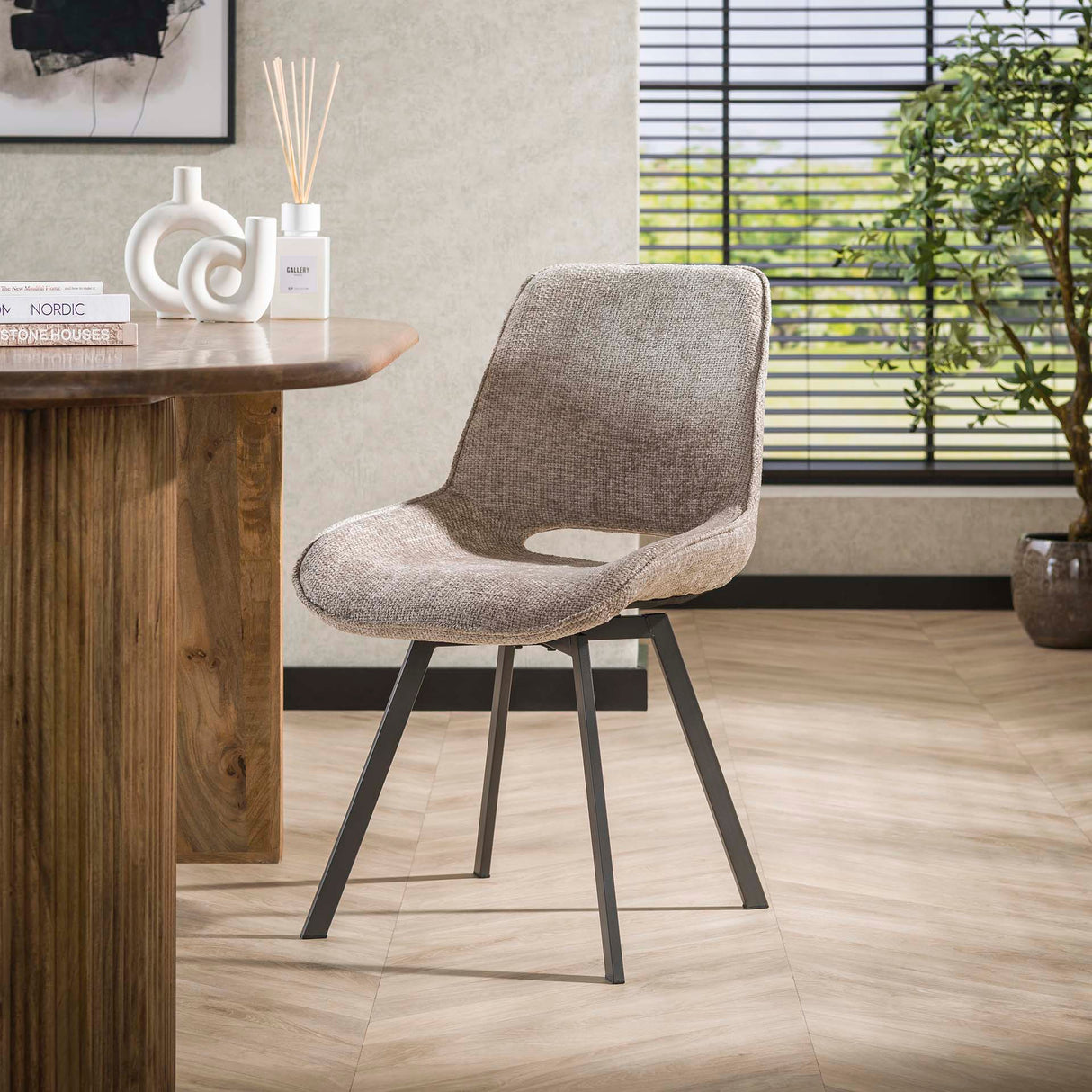 Moderner Esszimmerstuhl Riviera Rich Sand Drehbar Ohne Armlehnen