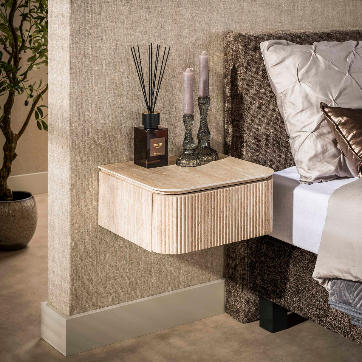 Zwevend nachtkastje met 1 lade Jimi beige keramiek travertin