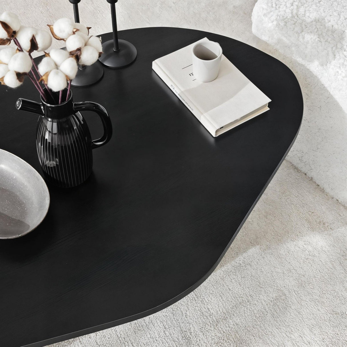 Rock Couchtisch oval schwarz 100 x 60 cm Melaminbeschichteter Holzverbund