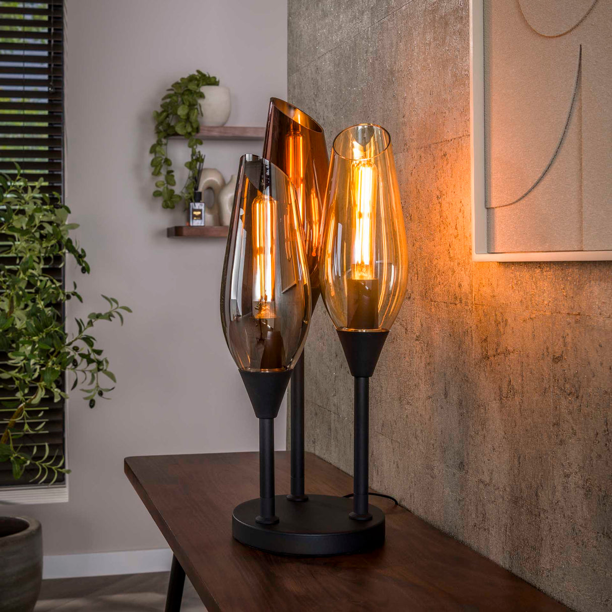 Nora 3-lichtige Tischlampe schwarz