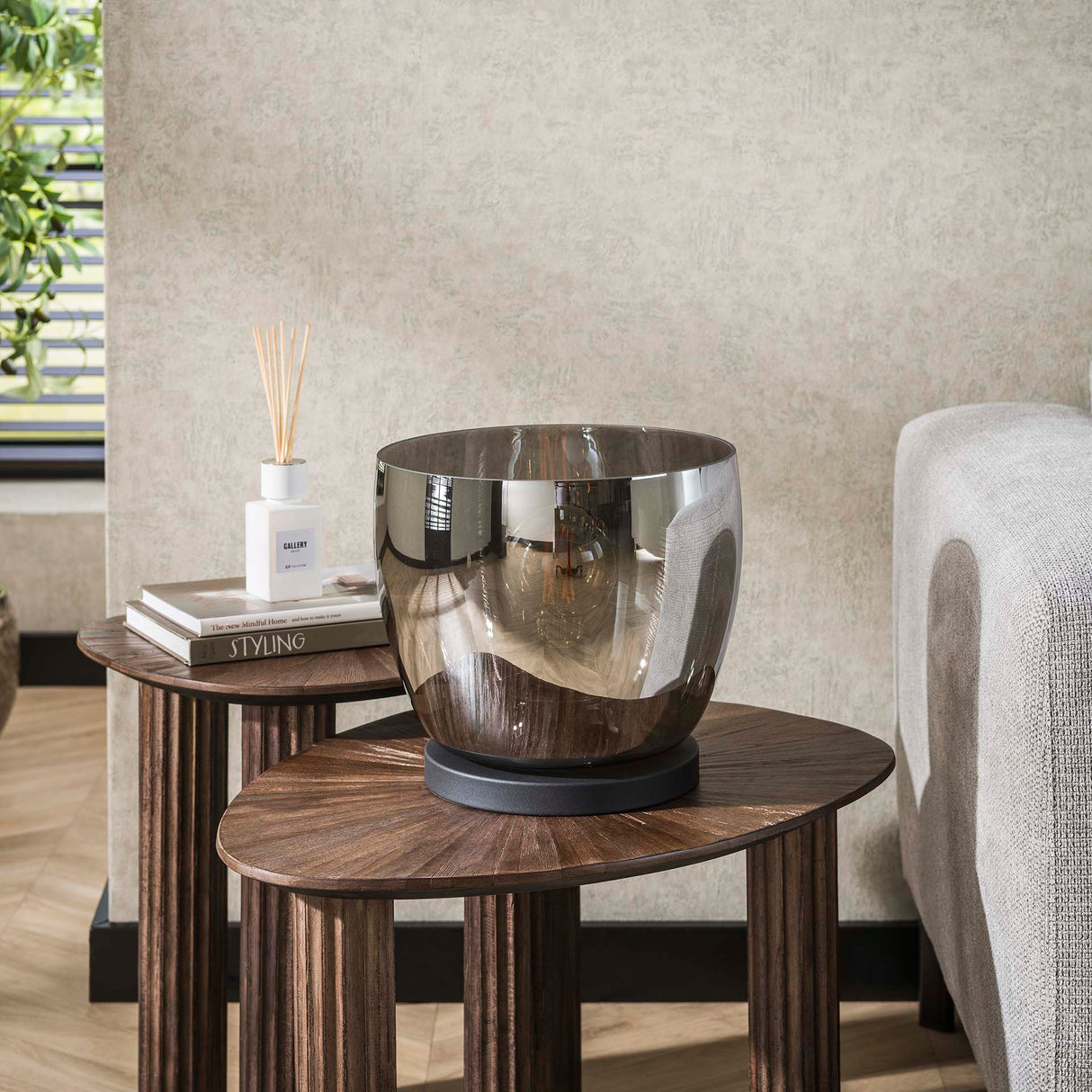 Stehlampe Dain UP L Chromfarbiges Glas