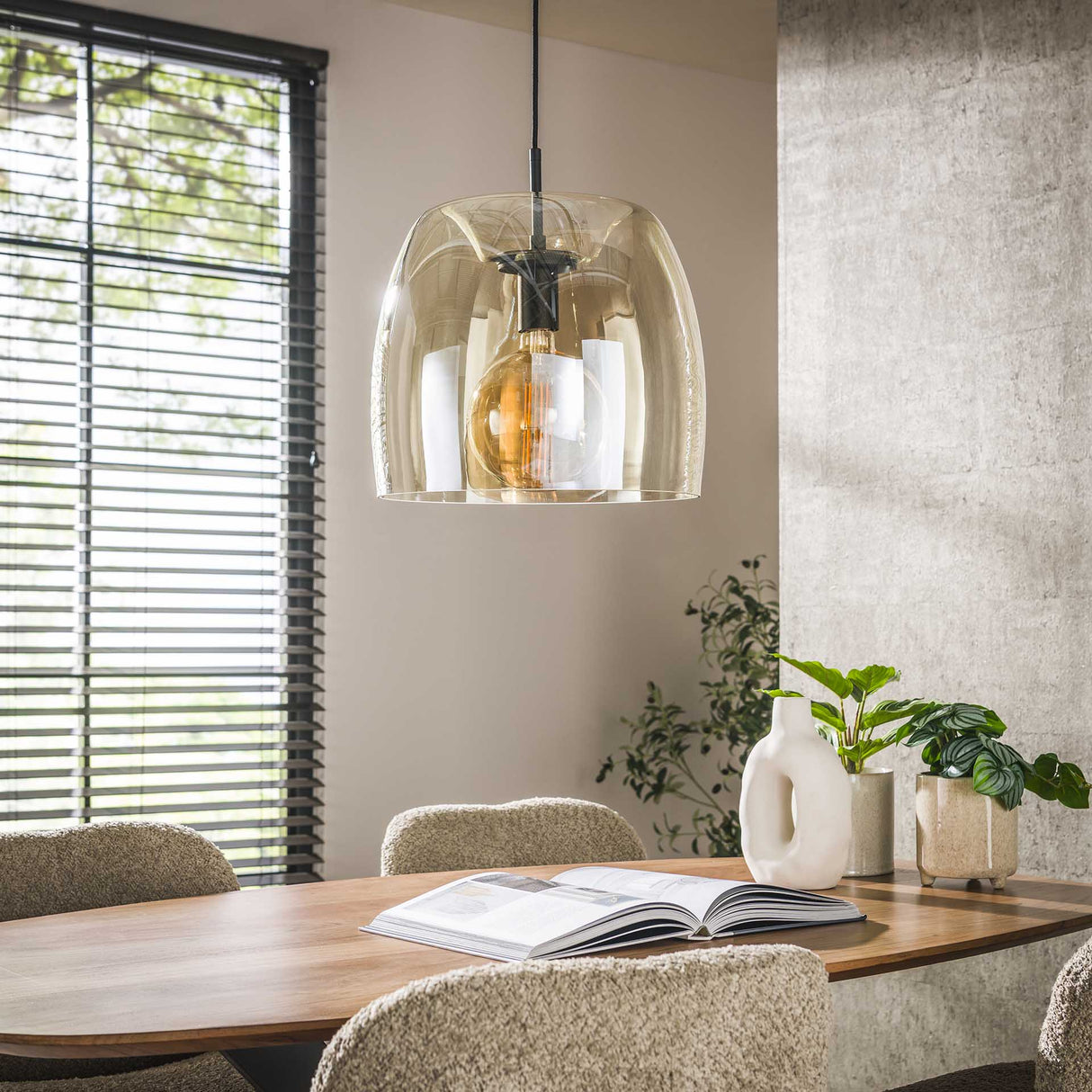 Dain 1-flammige Pendelleuchte Bernsteinfarbenes Glas