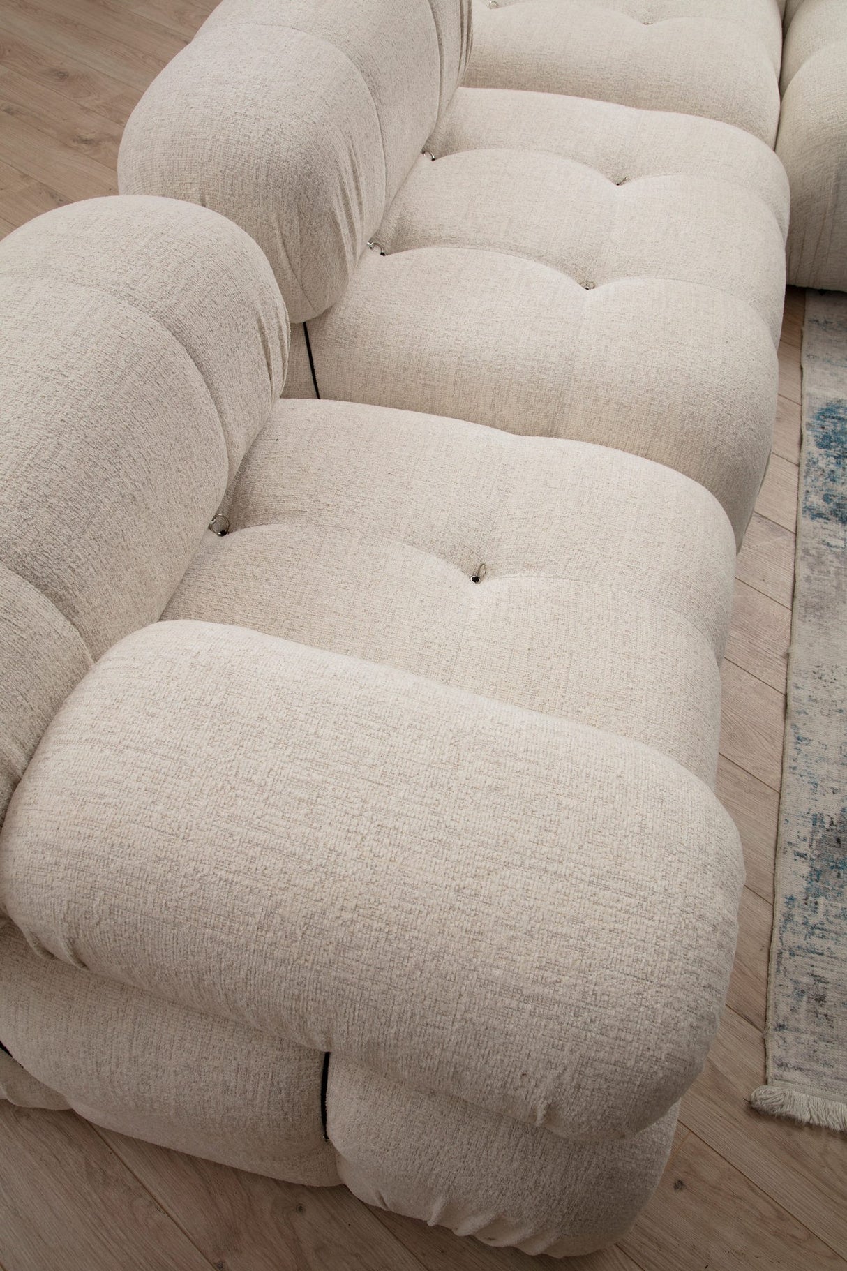 Modulares XXL-Ecksofa Bubble mit Hocker - Creme