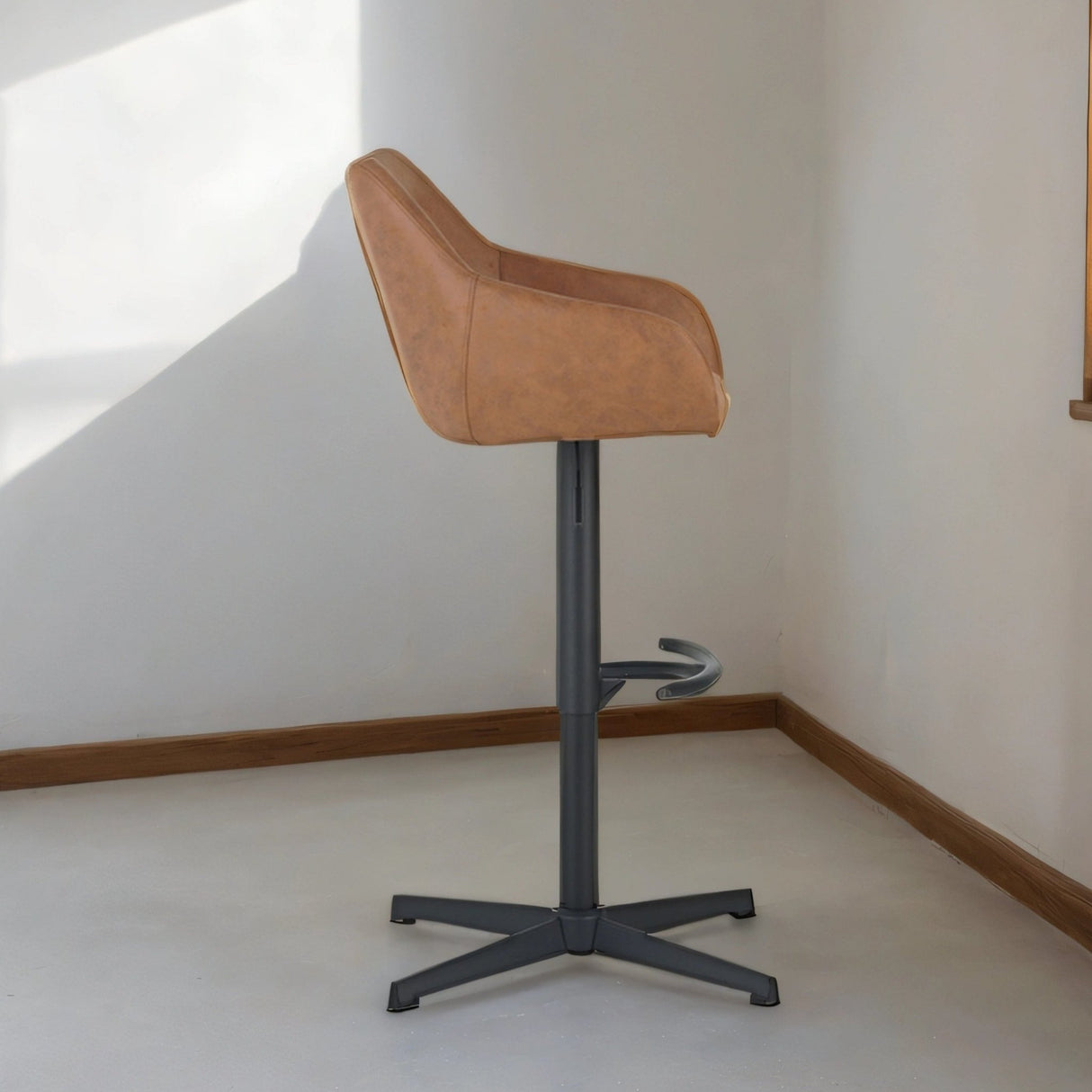 Venom Barhocker Cognac Öko-Leder - Verstellbarer Drehbarer Barstuhl mit Armlehne