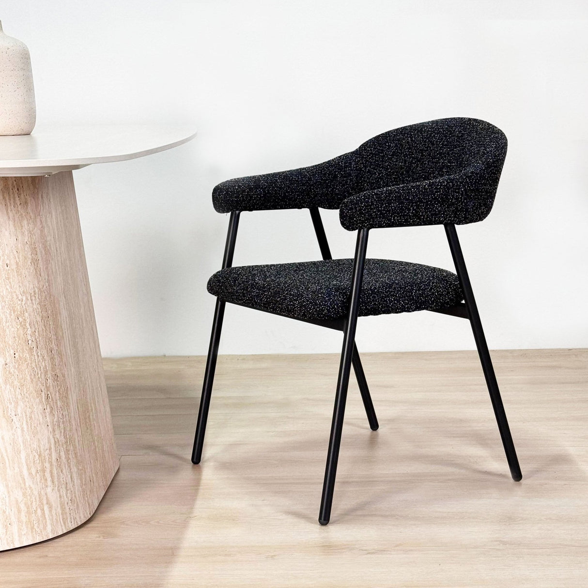 Esszimmerstuhl Bouclé Beige Lisa - Schwarzes Gestell