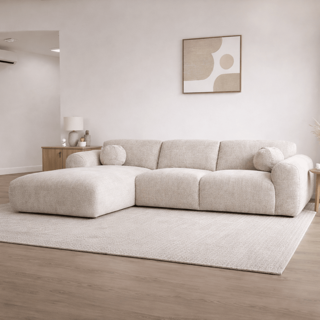 Ecksofa aus beigem Chenillestoff – 292 x 169 cm – Shane – links