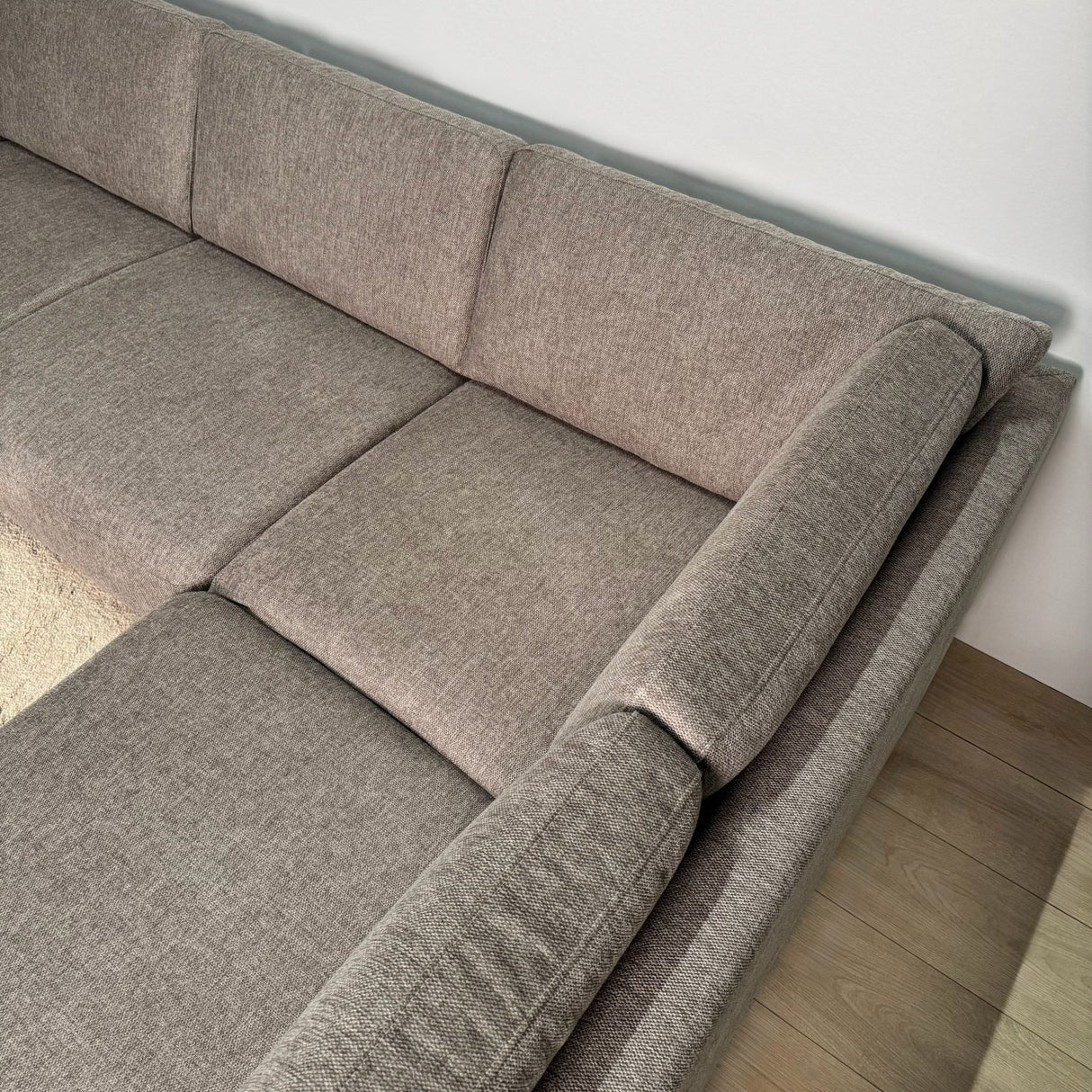 Modernes U-Sofa Ecksofa rechts taupe Stoff Aniko 310x197x78 cm
