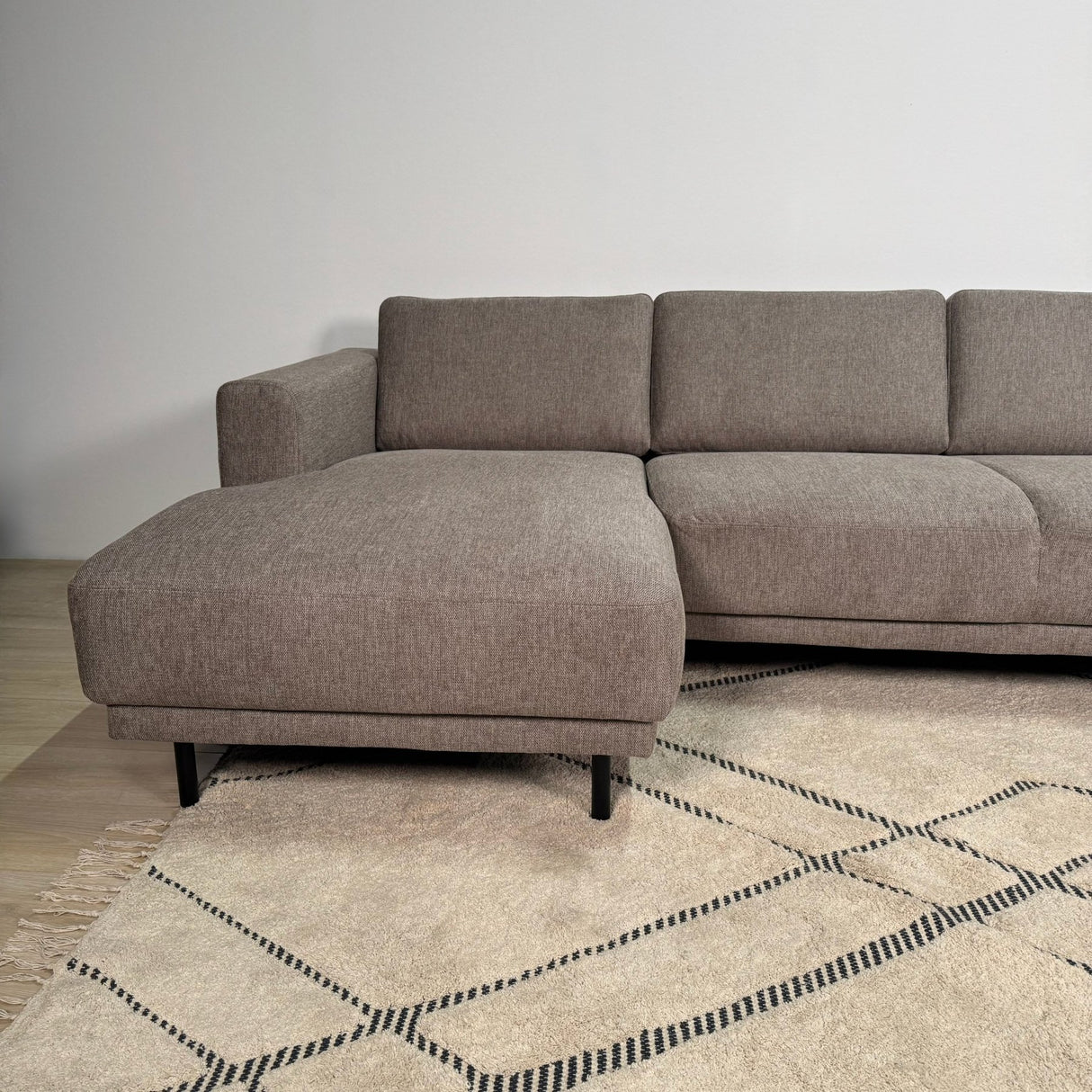 Modernes U-Sofa Ecksofa rechts taupe Stoff Aniko 310x197x78 cm