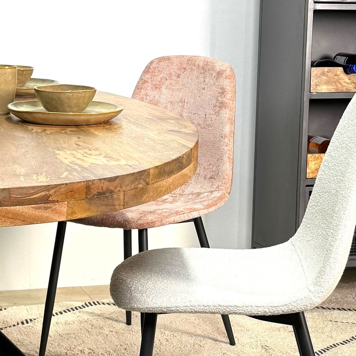 Set von 4 skandinavischen Esszimmerstühlen in Altrosa Chenille-Stoff Swift - Ohne Armlehnen