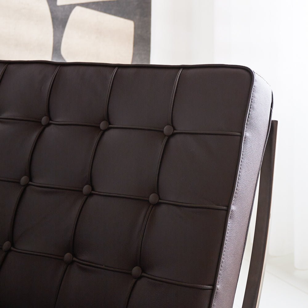 Sessel-Expo Dimehouse Braun LxBxH 80x78x78 Rindsleder Stimmungsvolles Fotodetail