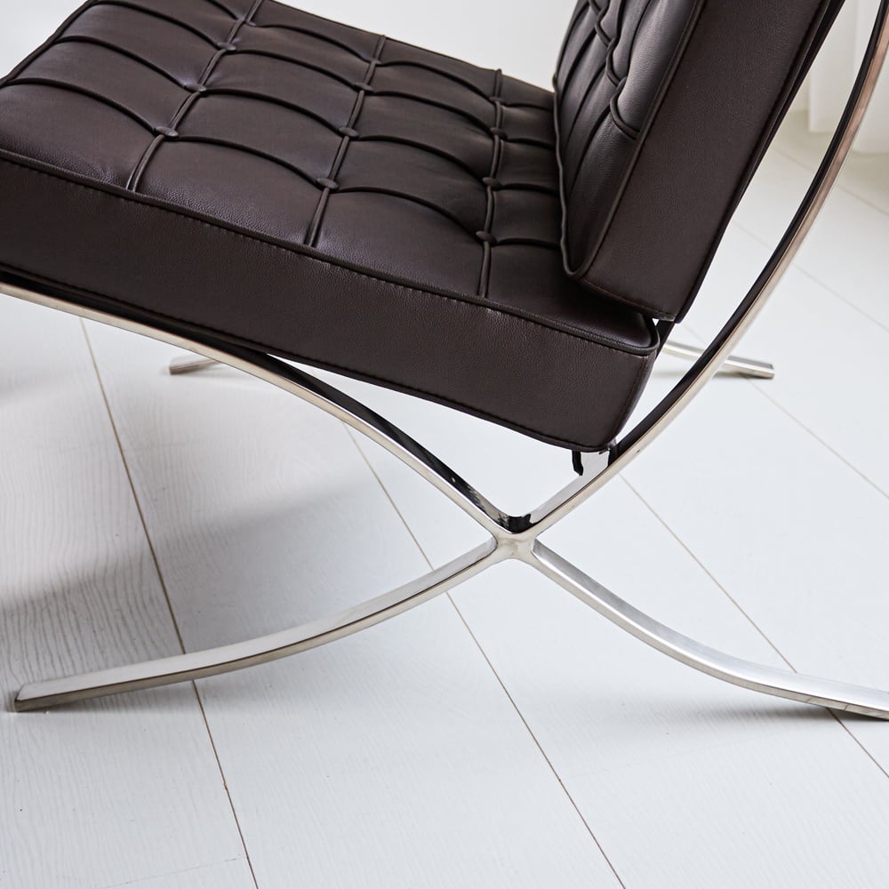 Sessel-Expo Dimehouse Braun LxBxH 80x78x78 Rindsleder Stimmungsvolles Fotodetail