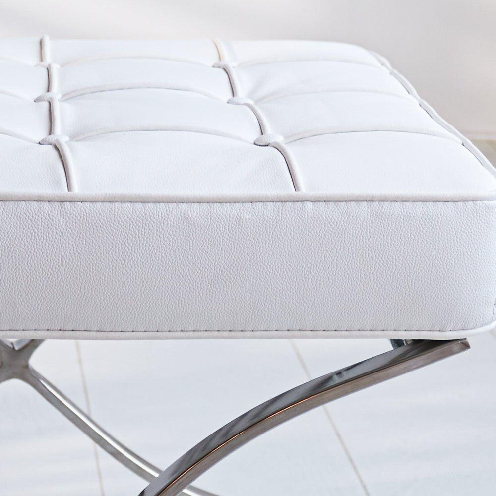 Fußhocker Expo Premium Dimehouse Weiß LxBxH 63x62x36 Leder Stimmungsvolles Fotodetail
