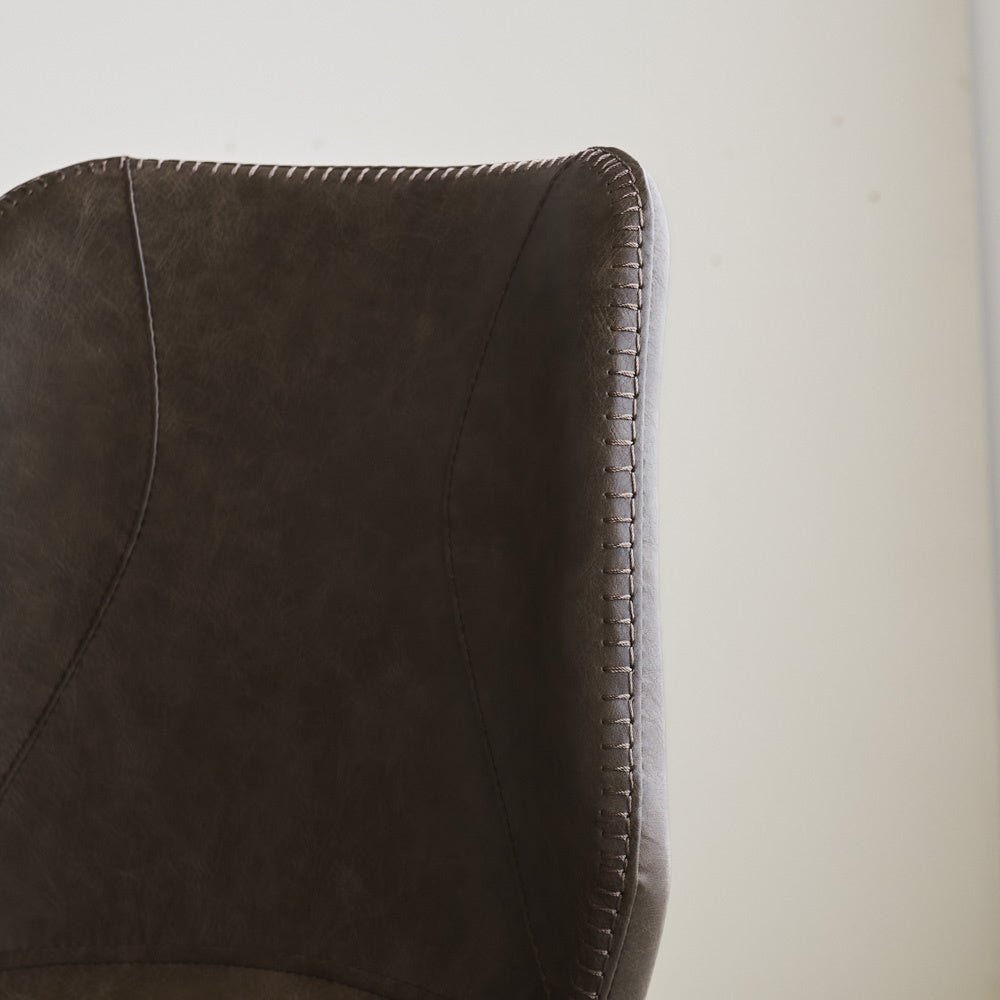 Barhocker Schönes Kunstleder Dimehouse Taupe LxBxH 84x54x52 Kunstleder Stimmungsvolles Fotodetail