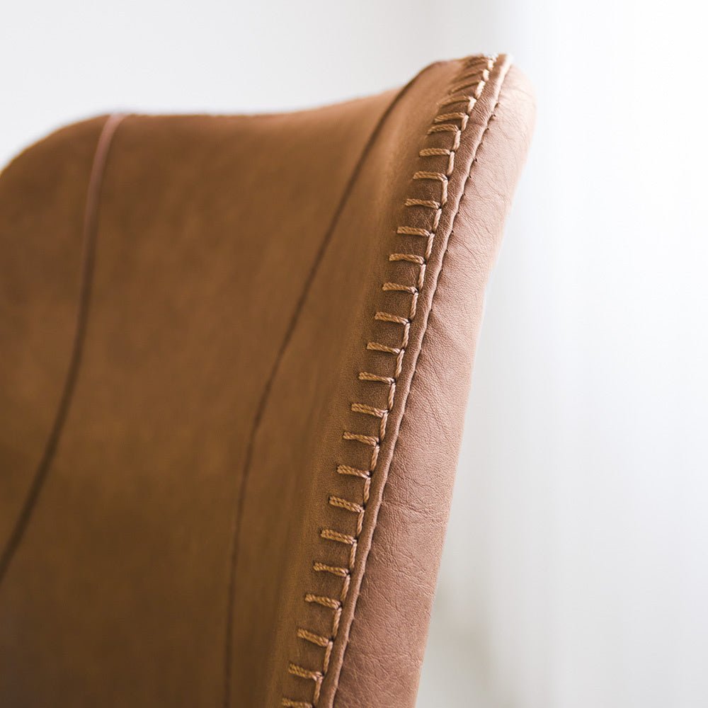 Esszimmerstuhl Schönes Kunstleder Dimehouse Cognac LxBxH 72x68x50 Kunstleder Stimmungsvolles Fotodetail
