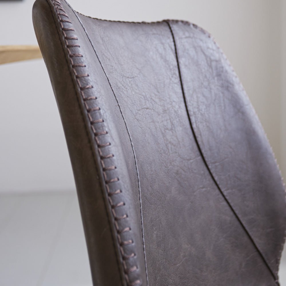 Esszimmerstuhl Schönes Kunstleder Dimehouse Taupe LxBxH 72x68x50 Kunstleder Stimmungsvolles Fotodetail