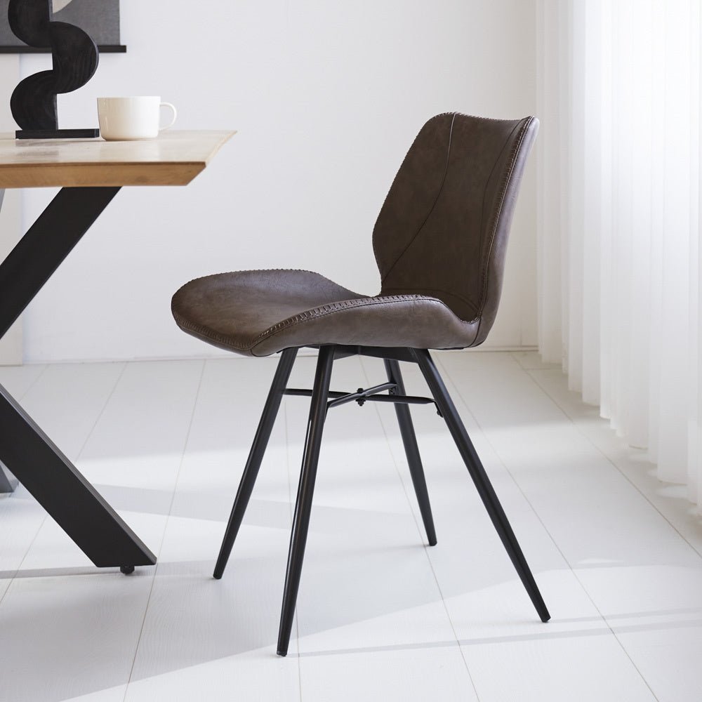 Esszimmerstuhl Schönes Kunstleder Dimehouse Taupe LxBxH 72x68x50 Kunstleder Stimmungsvolle Foto-Seitenansicht