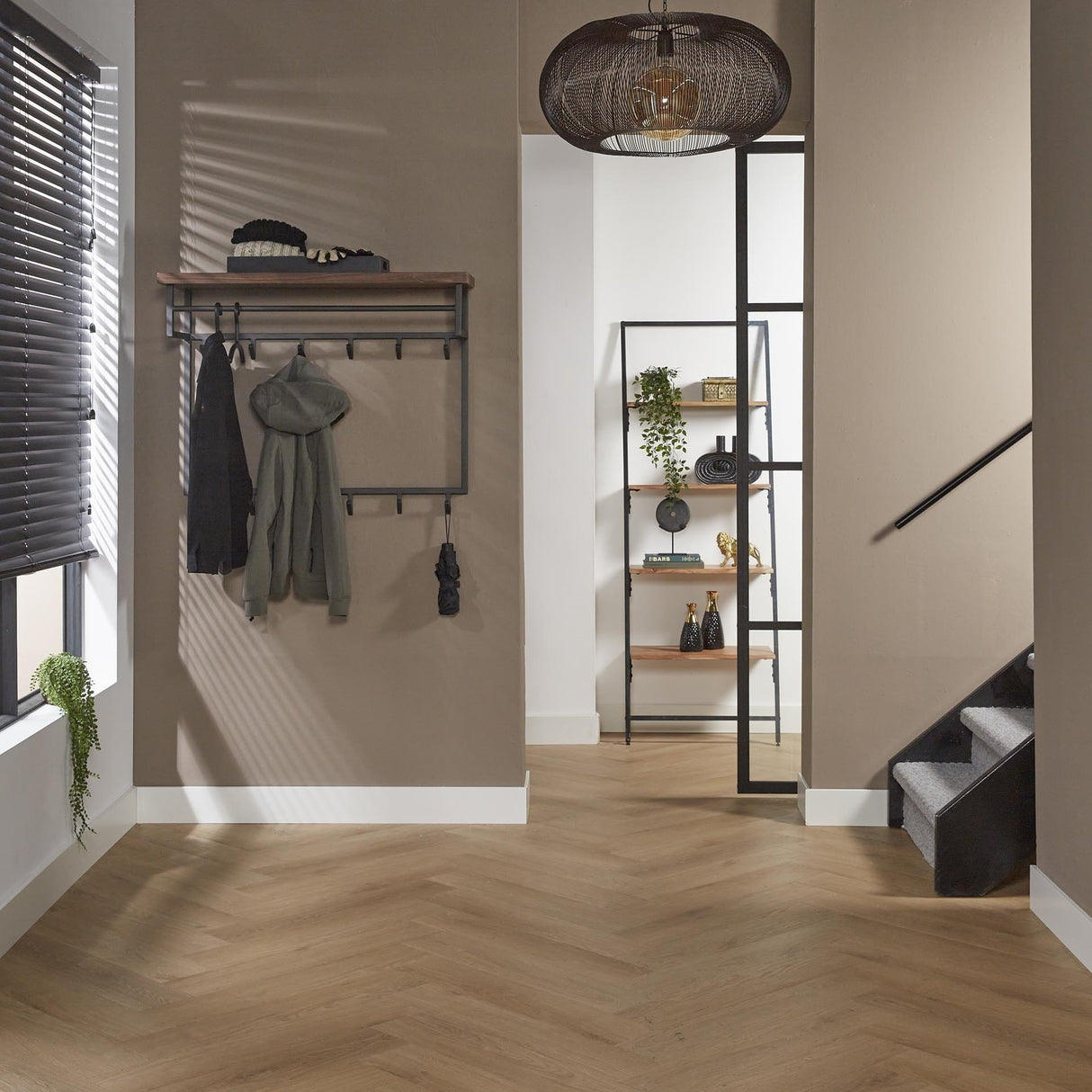 Garderobe Daya DH Interior Saja LxBxH 106x87x37 Saja Holz Stimmungsvolles Foto Vorderansicht