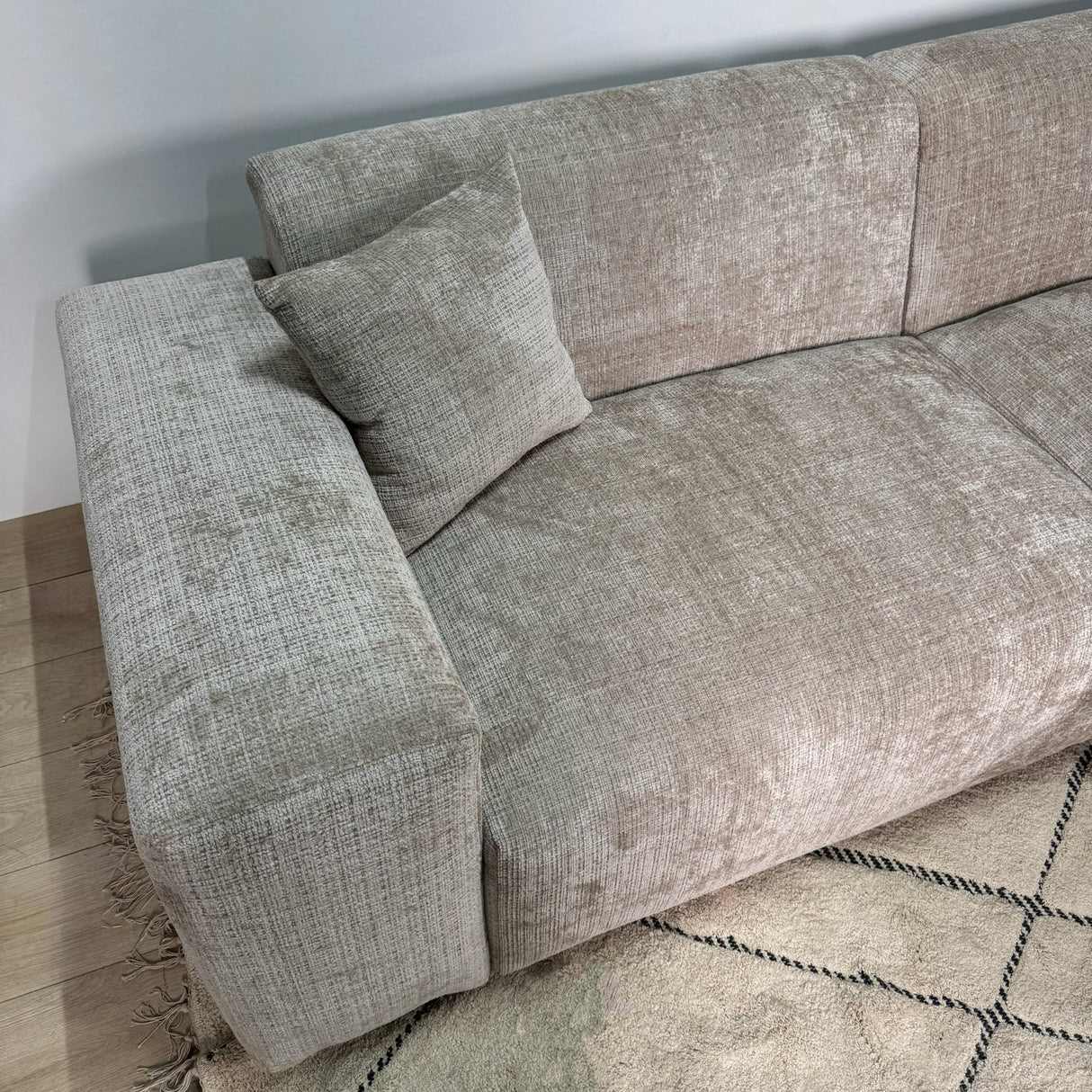 Ecksofa Wayne aus Chenille in Beige, 264 cm – Ecke links und rechts montierbar