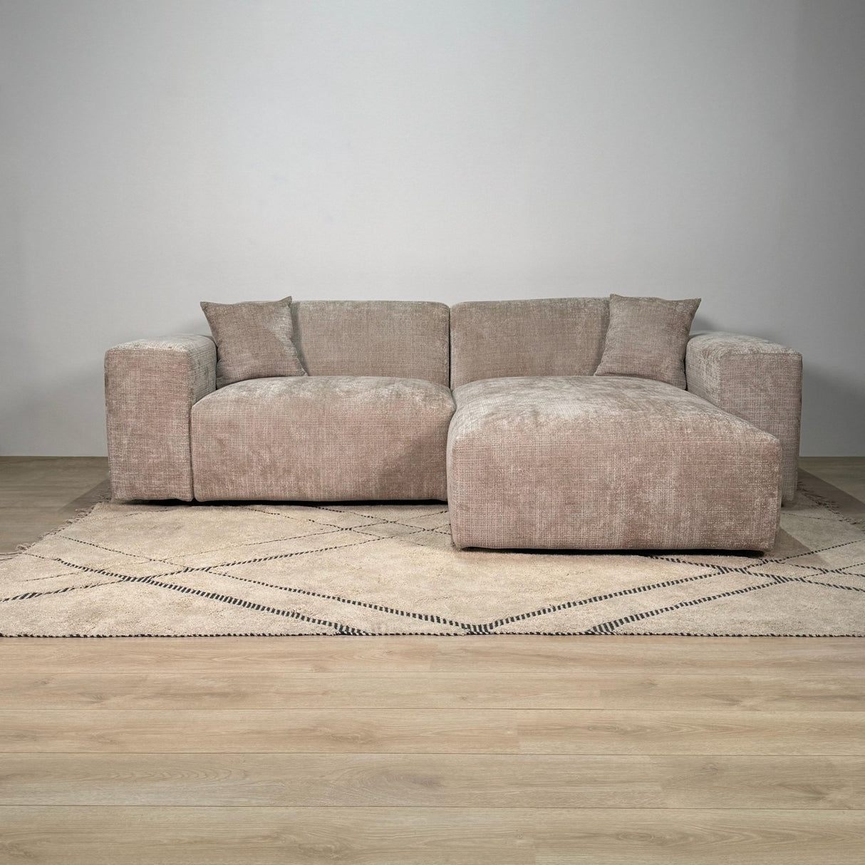 Ecksofa Wayne aus Chenille in Beige, 264 cm – Ecke links und rechts montierbar