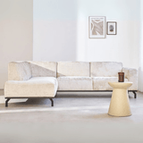 Ecksofa Chloe aus Samt in Beige mit hohen Füßen – links