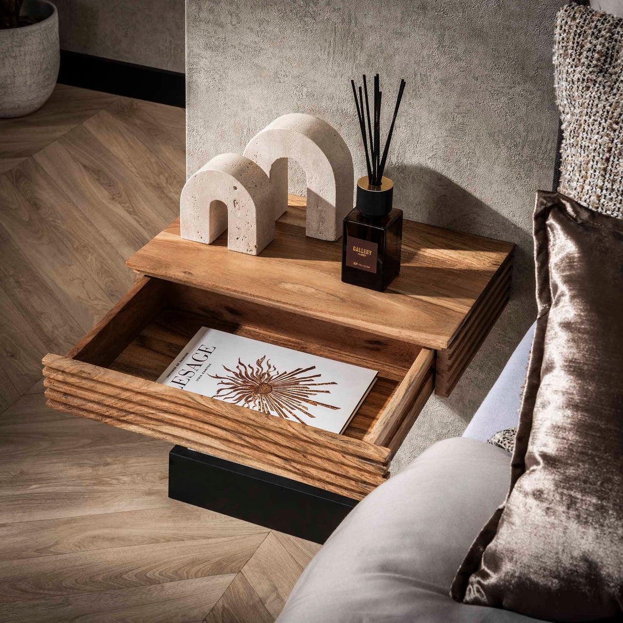 Nachttische Arlo Set von 2 – Massives Akazienholz mit Schublade 