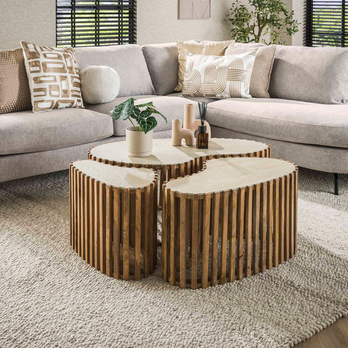 Vento niervormige salontafel set van 3 travertin massief mango zand