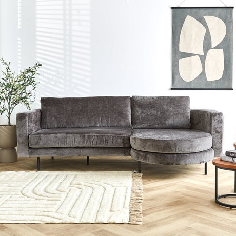 Sofa Bella Dimehouse Grau LxBxH 138x98x55 Stoff Stimmungsvolle Foto-Vorderansicht