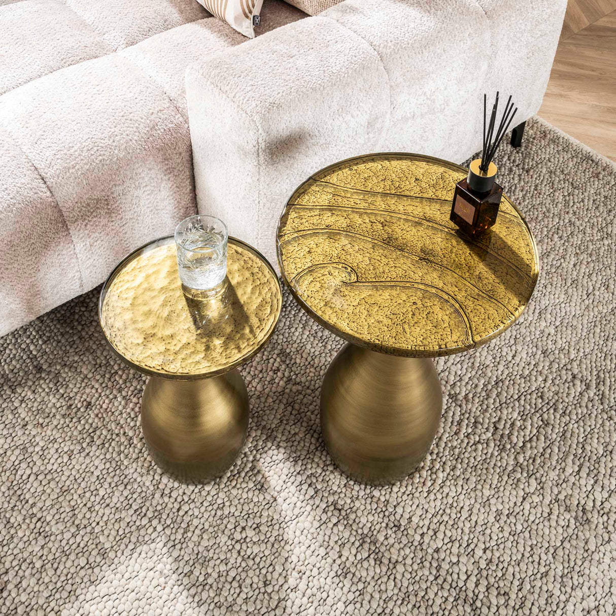 Beistelltisch Tropfen M - Antik Gold 40x60 cm 