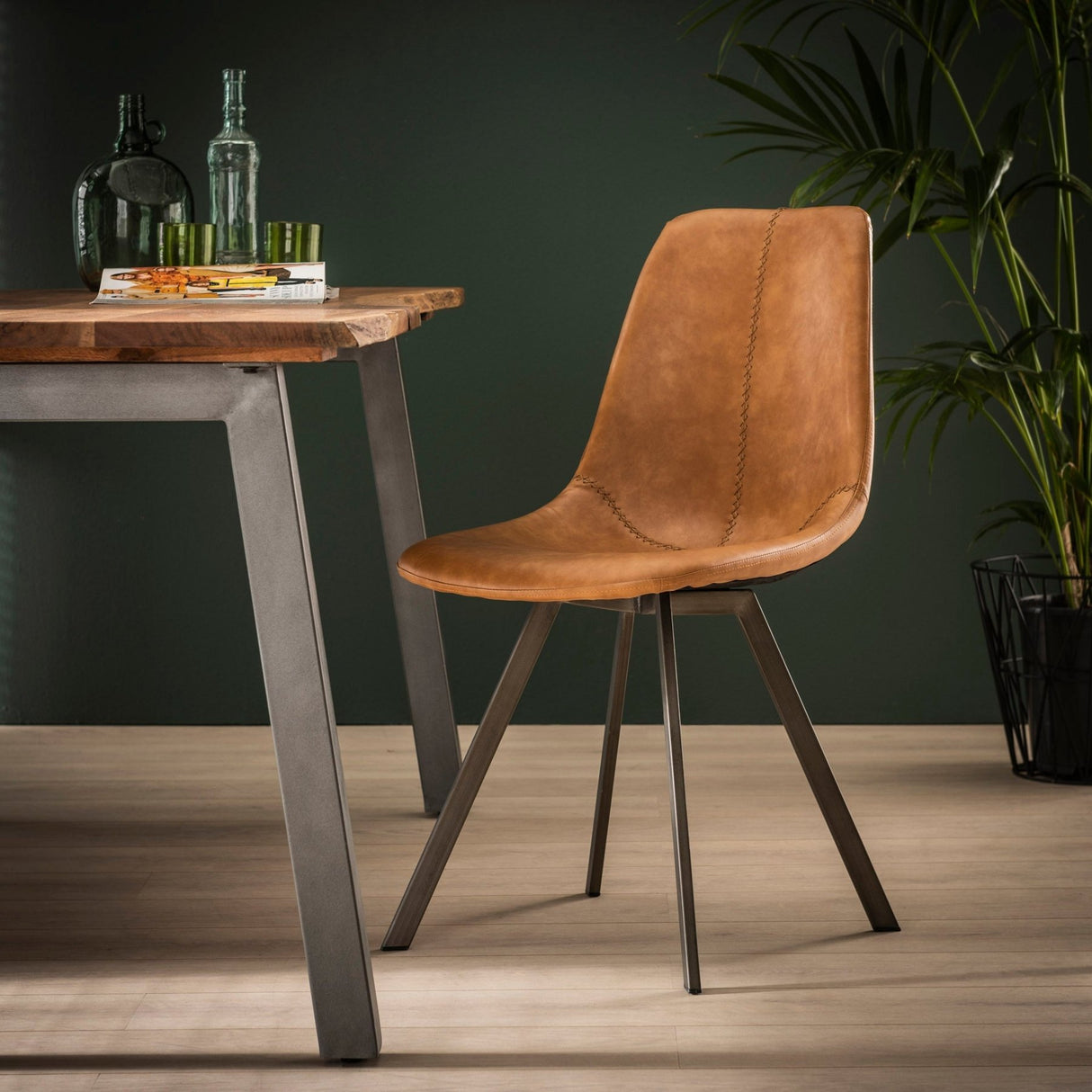 Eetkamerstoel Bruin Siena Saddle PU Kunstleer