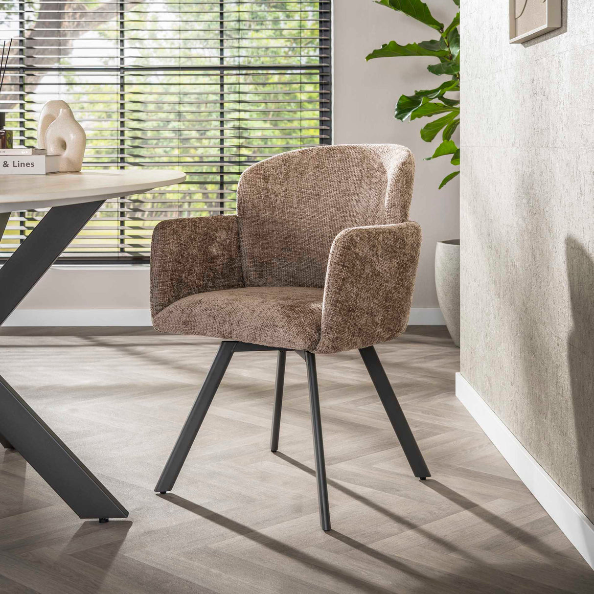 Satz mit 2 Esszimmerstühlen Linea Hoven Rich Champagne 