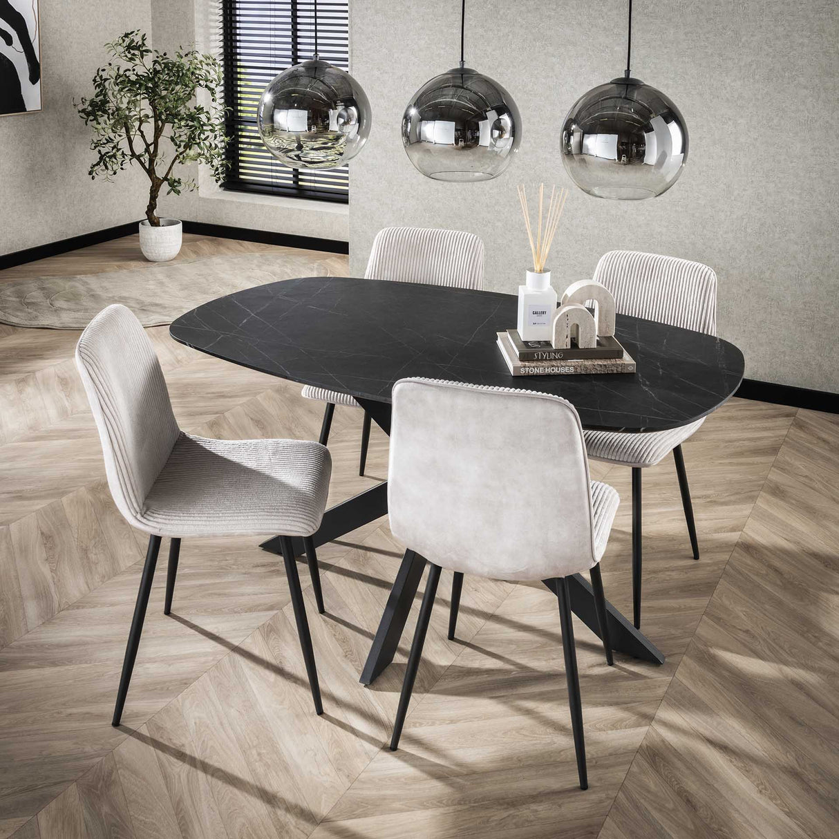 Eettafel Mysha Deens ovaal melamine zwart 150x90 cm