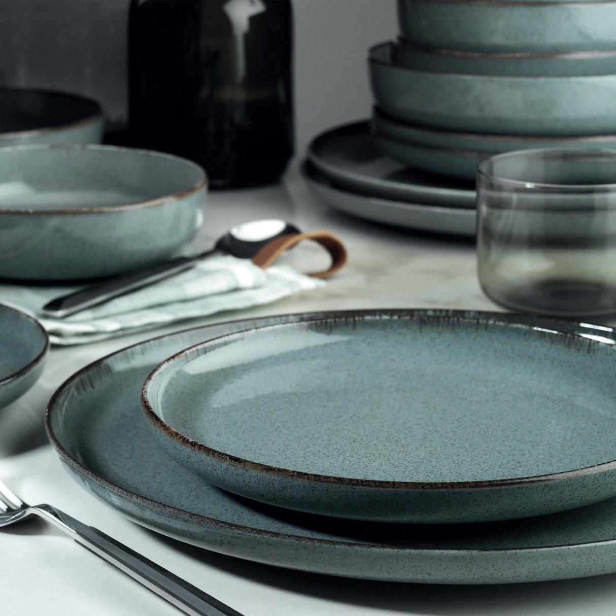 MOD24Y2730P01 – Blau, 100 % PORZELLAN