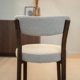Esszimmerstühle-Esszimmerstuhl Bouclé Sandfarbe Aiko – Rahmen in Walnussoptik – Japandi-Dimehouse