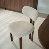 Esszimmerstühle-Japandi Esszimmerstuhl Miyo Bouclé Sandfarbe - Walnussoptik Rahmen -Dimehouse