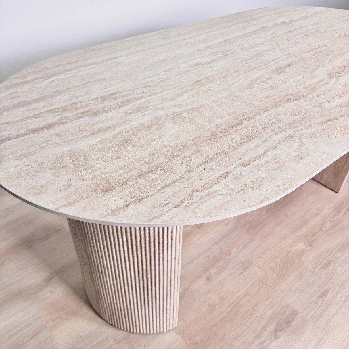 Eettafels - Ovale Eettafel Jimi 180x90 cm travertin beige - Dimehouse