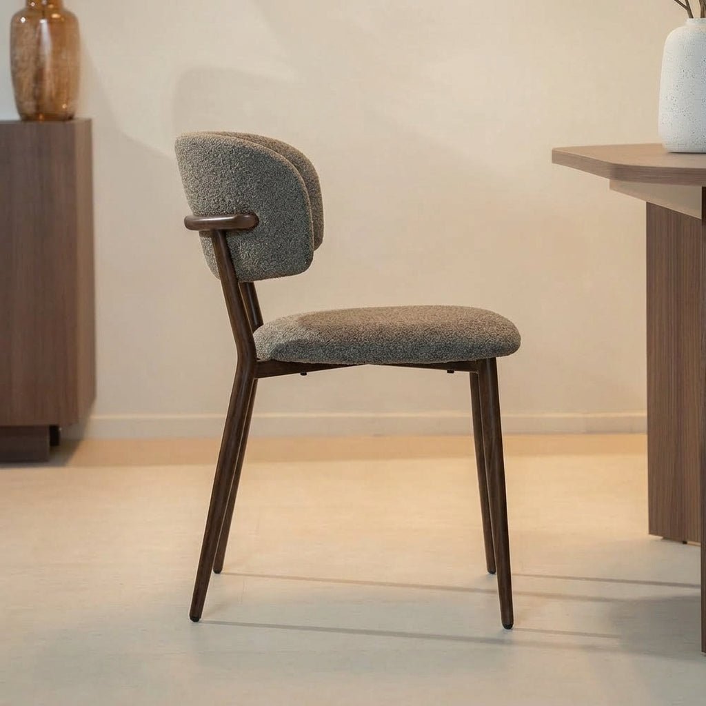 Eetkamerstoelen-Japandi Eetkamerstoel Yura Taupe - Walnootlook Frame-Dimehouse