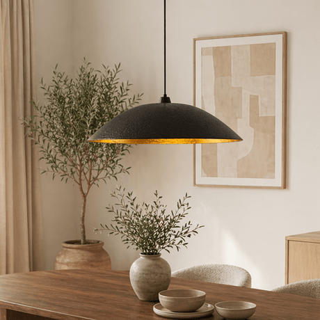Hängelampe Schwarz mit goldenem Carbon-Betonschirm – 48 cm – Fließend