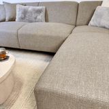 Ecksofa Moby Beige mit kompakter Lounge und recyceltem Stoff - Rechts 