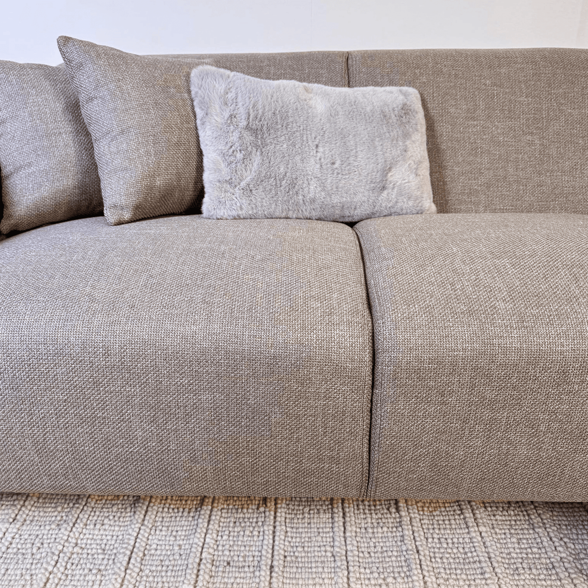 Ecksofa Moby Beige mit kompakter Lounge und recyceltem Stoff - Rechts 