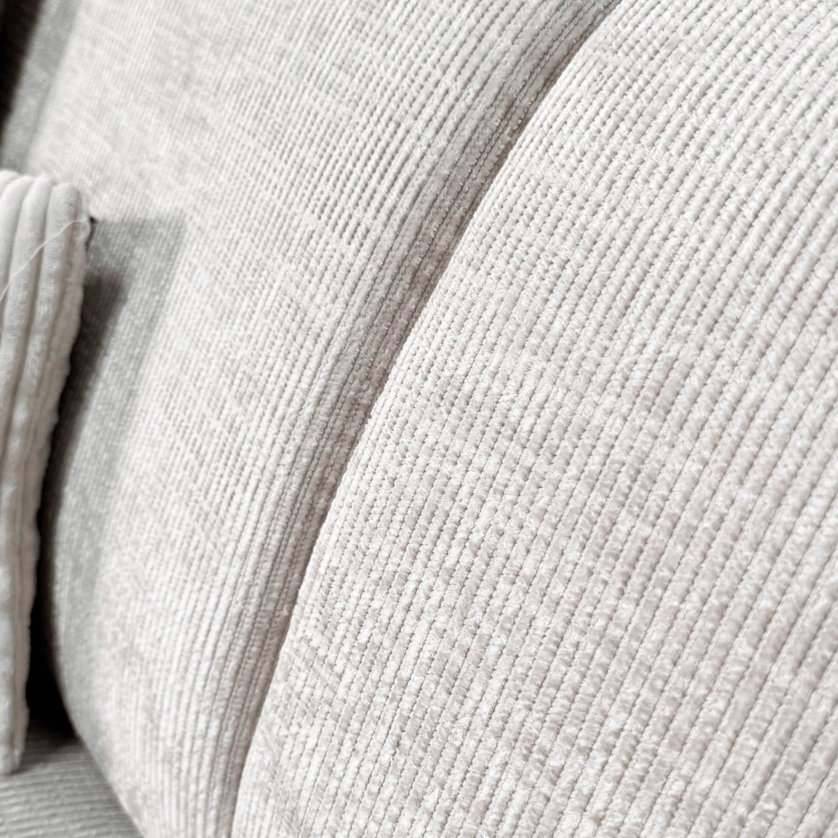 Ecksofa mit Chaiselongue aus beigem Chenille-Stoff Manon - rechts 