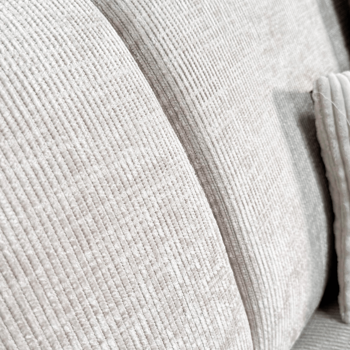 Ecksofa mit Chaiselongue aus beigem Chenille-Stoff Manon - links 