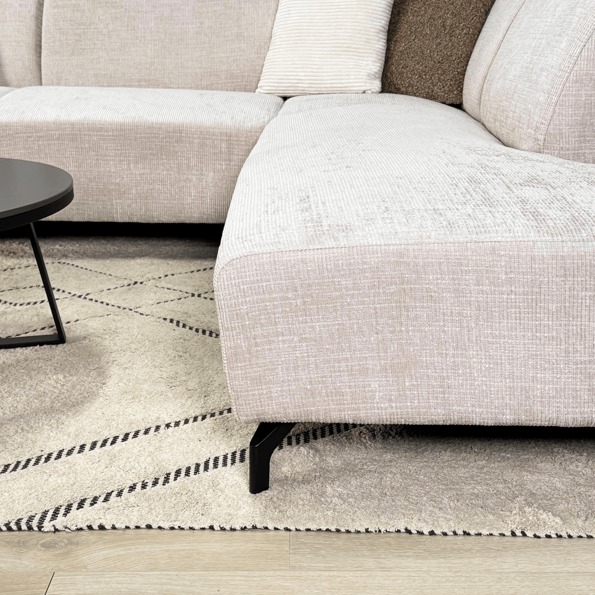 Ecksofa mit Chaiselongue aus beigem Chenille-Stoff Manon - rechts 