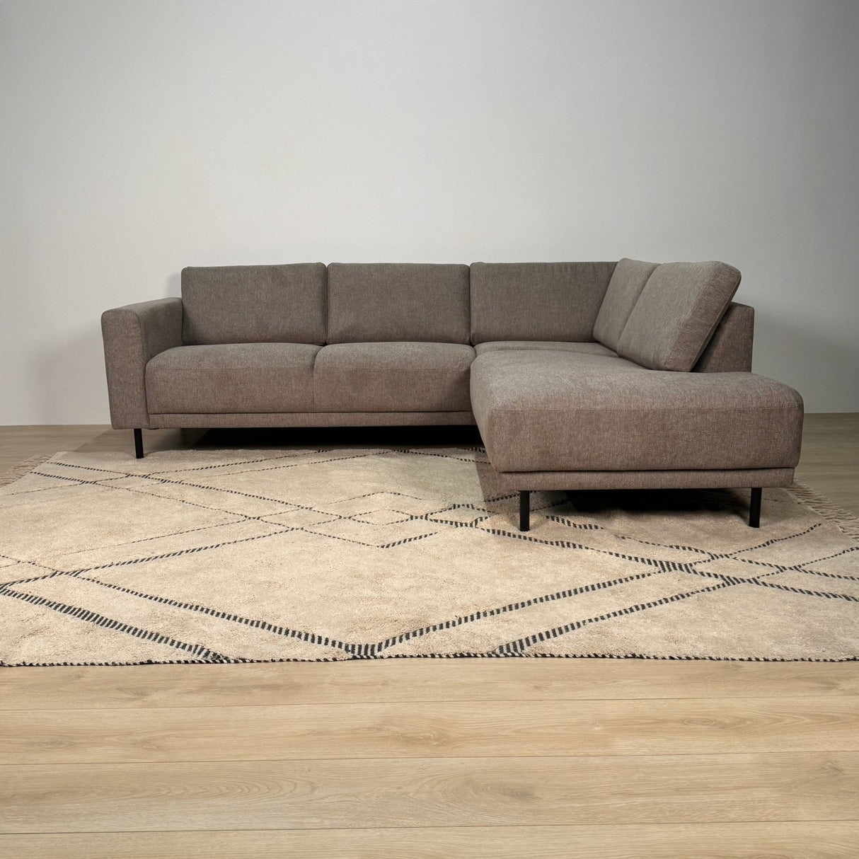 Modernes 3-Sitzer Ecksofa Rechts Taupe Stoff Aniko mit Liege 240x197x78 cm